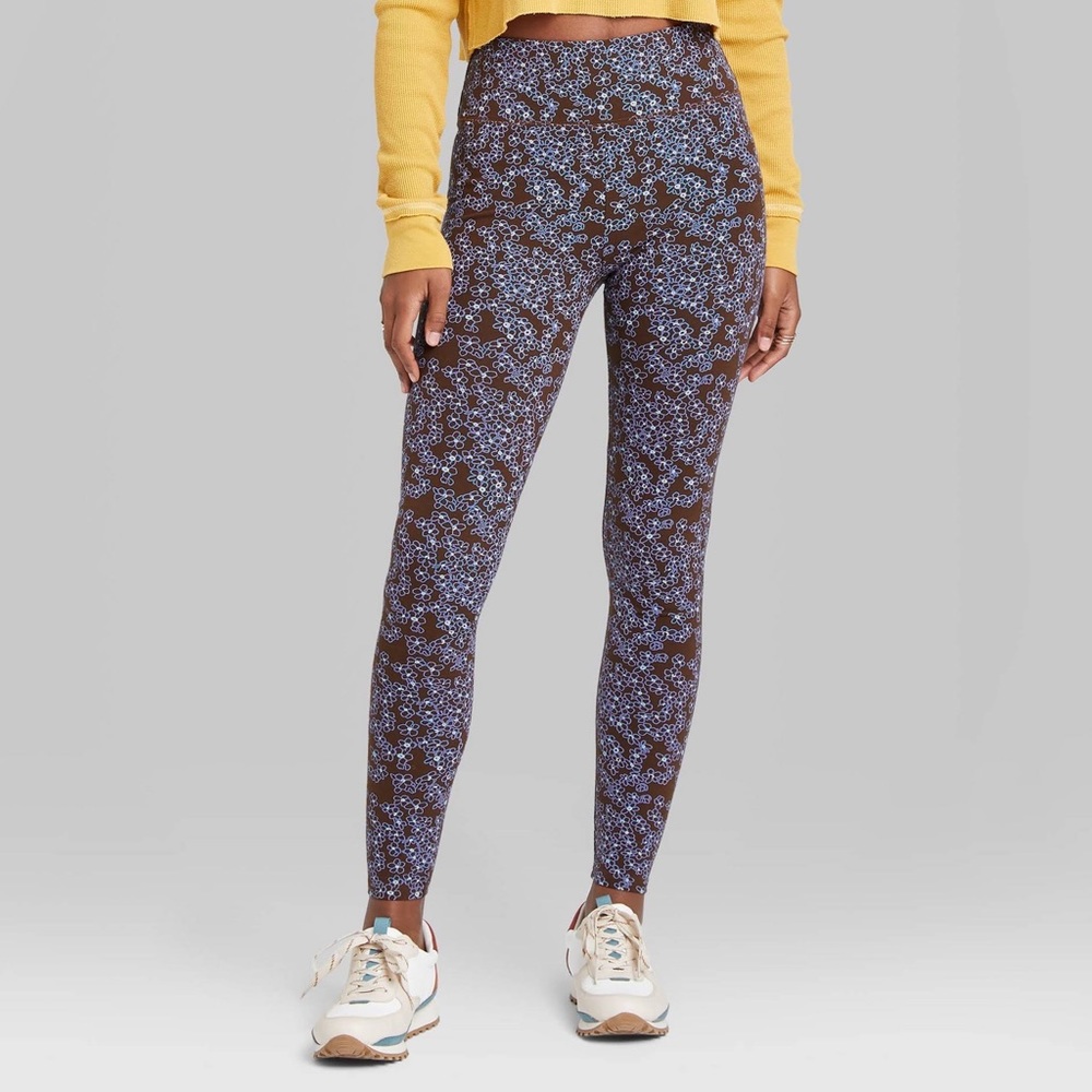 (A55) NEW Wild Fable floral leggings, Size Medium, NWOT